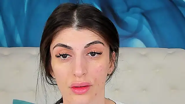 SkinnyDolly online show from March 30, 2:02 am