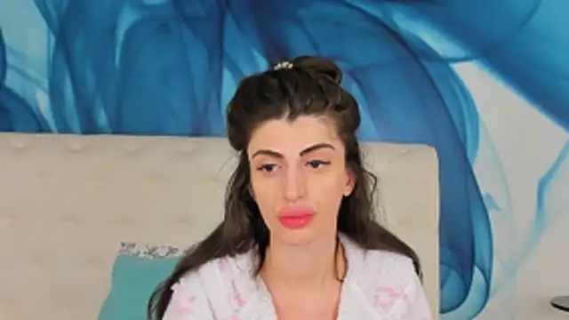 SkinnyDolly online show from March 5, 11:21 pm