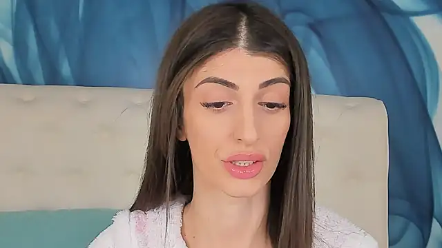 SkinnyDolly online show from January 11, 9:22 pm