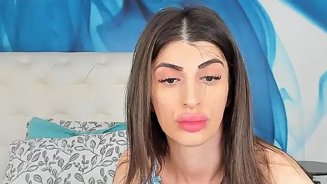 SkinnyDolly online show from April 4, 2:07 am