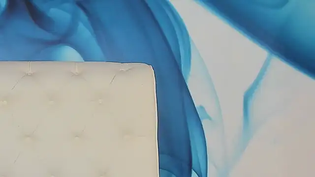 SkinnyDolly online show from April 1, 2:02 am