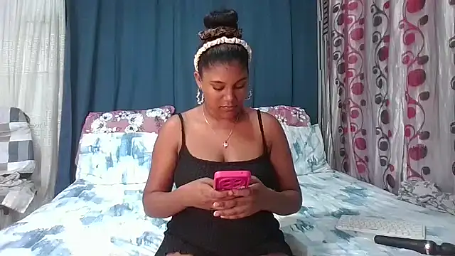 Lilmisskay18 online show from May 26, 1:31 pm