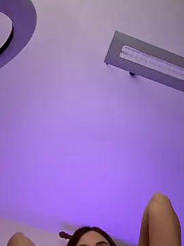 emma05 online show from December 17, 7:30 pm