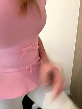 emma05 online show from January 12, 9:27 am