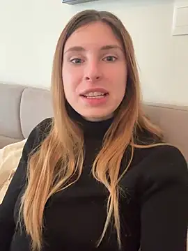 emma05 online show from February 24, 7:09 am