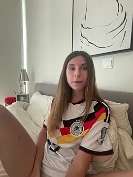 emma05 online show from June 14, 2:07 pm