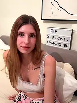 emma05 online show from January 7, 6:13 pm