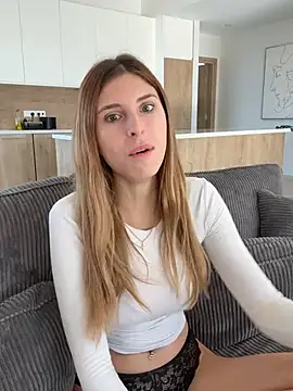 emma05 online show from January 14, 7:34 am