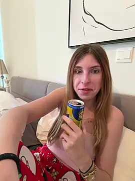 emma05 online show from February 25, 6:57 am