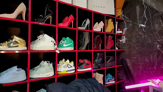 Indianbrownie online show from March 11, 12:04 am