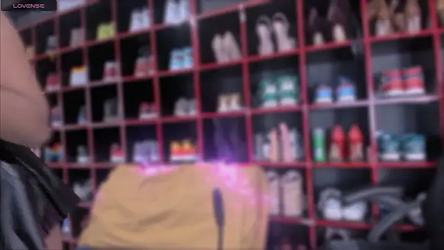 Indianbrownie online show from December 1, 6:46 pm