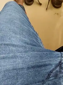 Snapshot of MrNick74 chatting on January 19, 10:08 am MrNick74 online show from January 19, 10:08 am