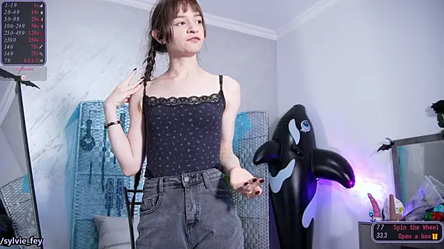 sylvie fey online show from July 9, 2:01 am