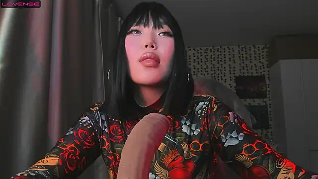 uko sa online show from November 11, 4:24 pm