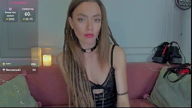 Snapshot of KellyFouler chatting on March 9, 5:28 pm KellyFouler online show from March 9, 5:28 pm