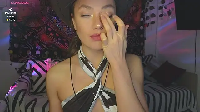 KellyFouler online show from October 25, 2:28 pm