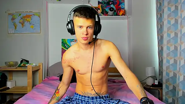Snapshot of hornyadamsex chatting on September 26, 7:48 am hornyadamsex online show from September 26, 7:48 am
