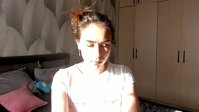 Bambiii bby online show from September 20, 2:16 am