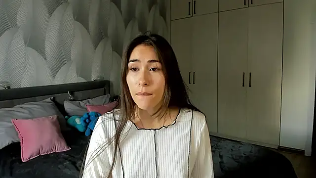 Bambiii bby online show from September 18, 1:19 am