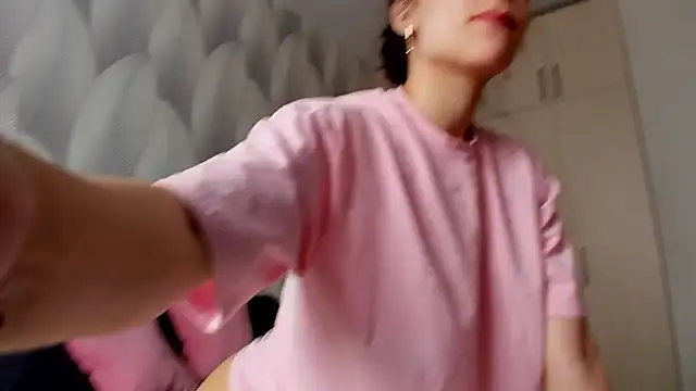 Bambiii bby online show from March 12, 6:28 am