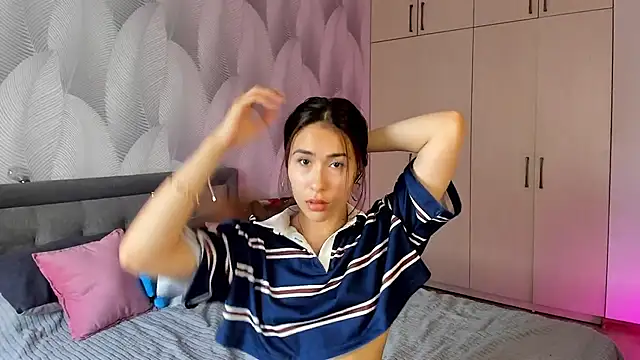 Bambiii bby online show from September 9, 8:13 am