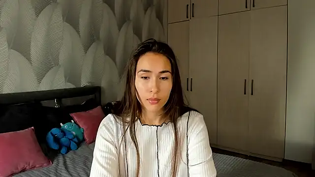 Bambiii bby online show from September 21, 3:33 am