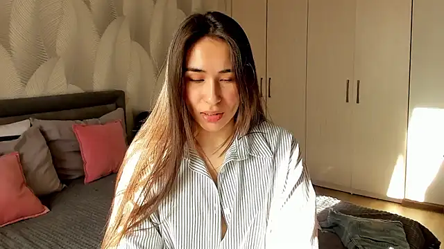 Bambiii bby online show from March 30, 2:13 am