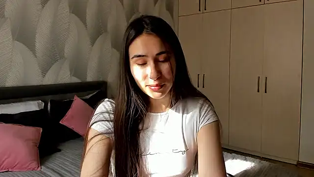Bambiii bby online show from April 28, 2:27 am