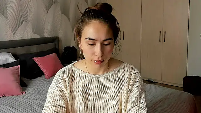 Bambiii bby online show from March 6, 4:51 am