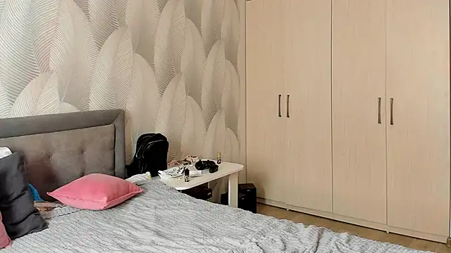 Bambiii bby online show from March 10, 4:27 am