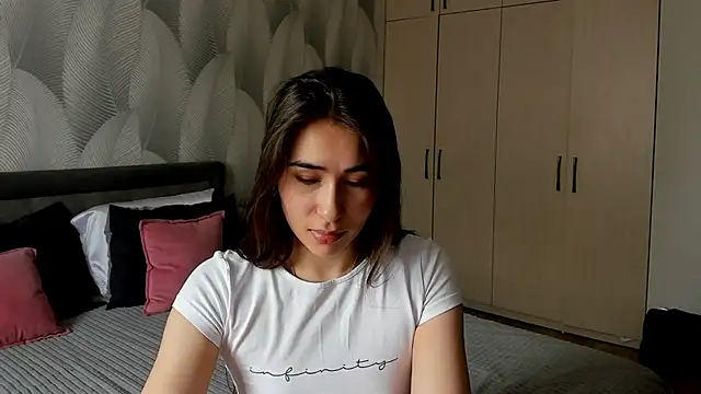 Bambiii bby online show from March 22, 4:05 am