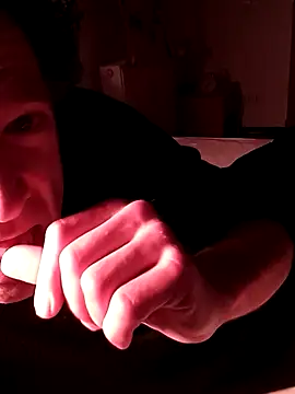 Snapshot of crems77 chatting on February 11, 10:20 pm crems77 online show from February 11, 10:20 pm