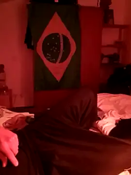 Snapshot of crems77 chatting on March 4, 2:52 am crems77 online show from March 4, 2:52 am