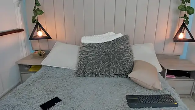 Snapshot of JulianaWaldo chatting on March 13, 1:07 pm JulianaWaldo online show from March 13, 1:07 pm