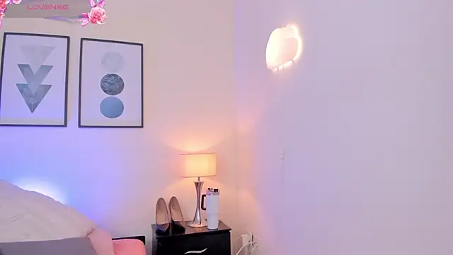 Snapshot of JulianaWaldo chatting on October 23, 2:49 pm JulianaWaldo online show from October 23, 2:49 pm