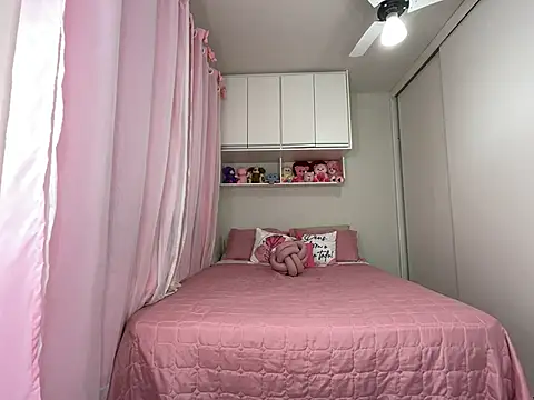 Snapshot of lariic chatting on March 20, 11:38 am lariic online show from March 20, 11:38 am