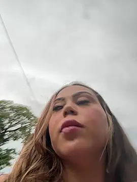 lariic online show from March 9, 8:34 pm