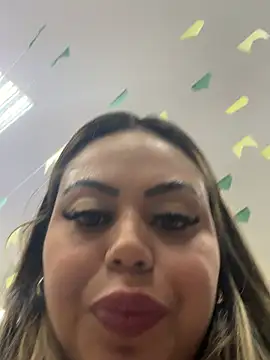 lariic online show from July 11, 2:34 am