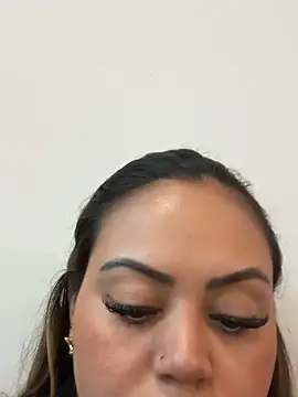 lariic online show from June 15, 5:56 pm