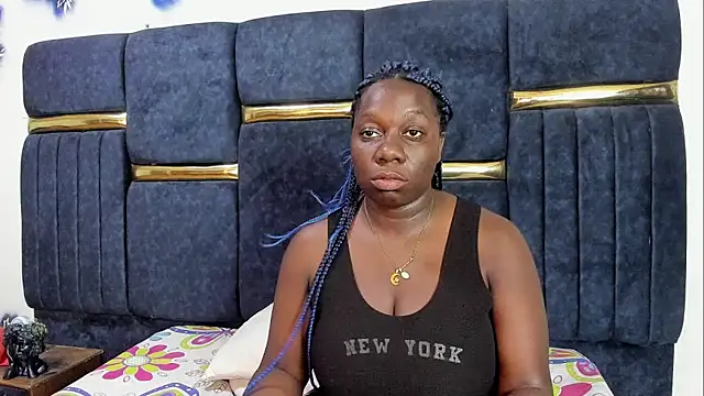 skaysanchez1 online show from April 6, 8:10 pm