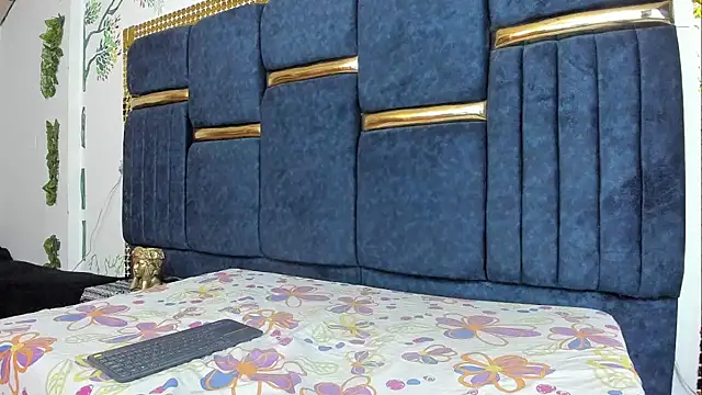 skaysanchez1 online show from January 15, 7:50 pm