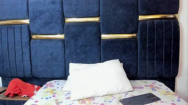 skaysanchez1 online show from April 13, 8:02 pm