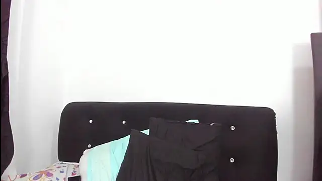 Snapshot of skaysanchez1 chatting on March 7, 8:44 pm skaysanchez1 online show from March 7, 8:44 pm