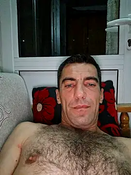 Snapshot of Greecefuck chatting on July 9, 12:33 am Greecefuck online show from July 9, 12:33 am