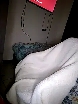 tucurly latina online show from January 6, 5:41 am