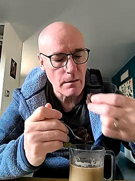 bogland33 online show from March 16, 8:54 am