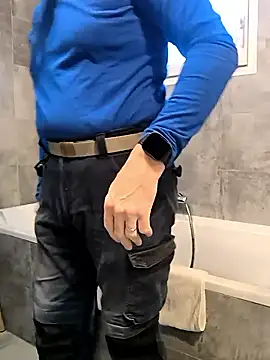 bogland33 online show from November 18, 8:17 am