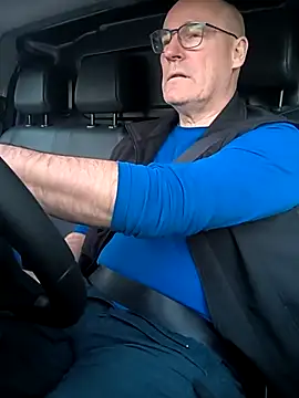 bogland33 online show from March 25, 5:45 pm