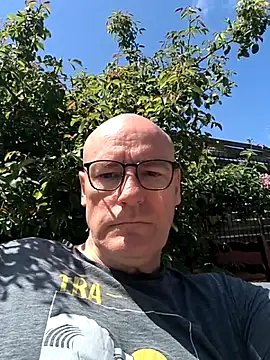 bogland33 online show from June 7, 10:53 am