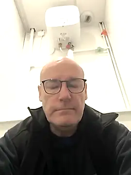 bogland33 online show from December 16, 11:14 am